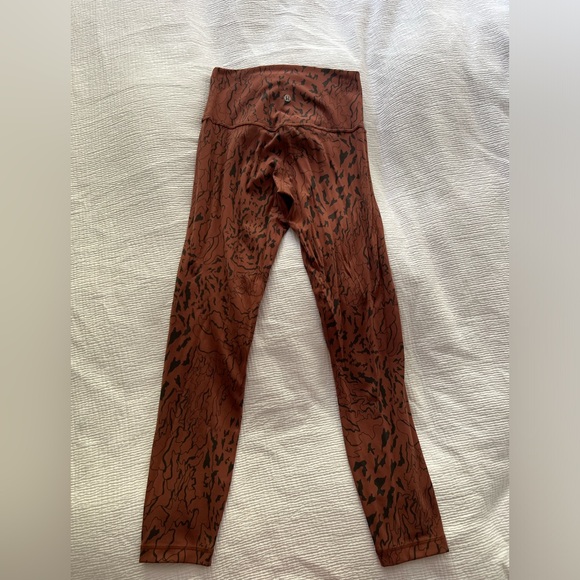 Lululemon align pant 25 inch inseam. Size 6. Color Camo Contour Jacquard AC GGRE - Picture 3 of 6